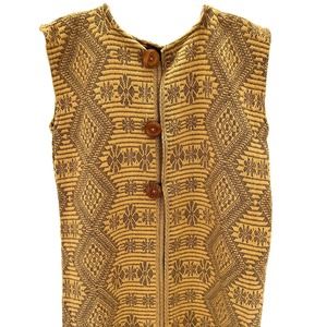 Women’s long vest cardigan wooden buttons
